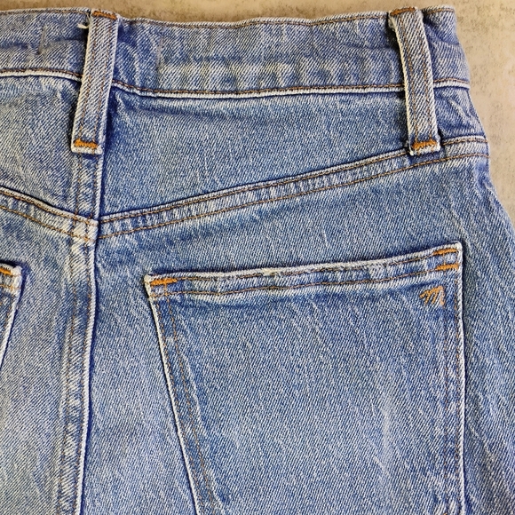 Madewell High Rise Denim Shorts Blue Distressed Hem Medium Wash Size 25 - Picture 5 of 13